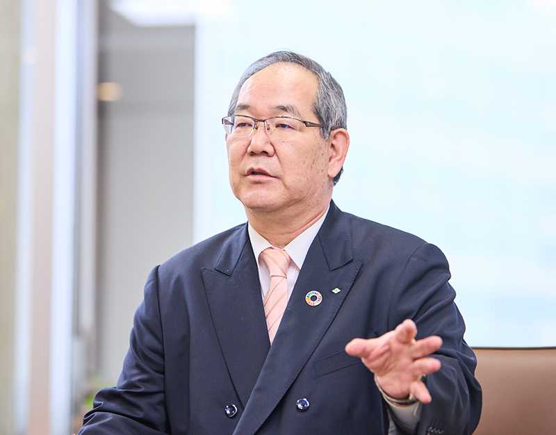 代表取締役 副社長執行役員  稲垣 昌幸