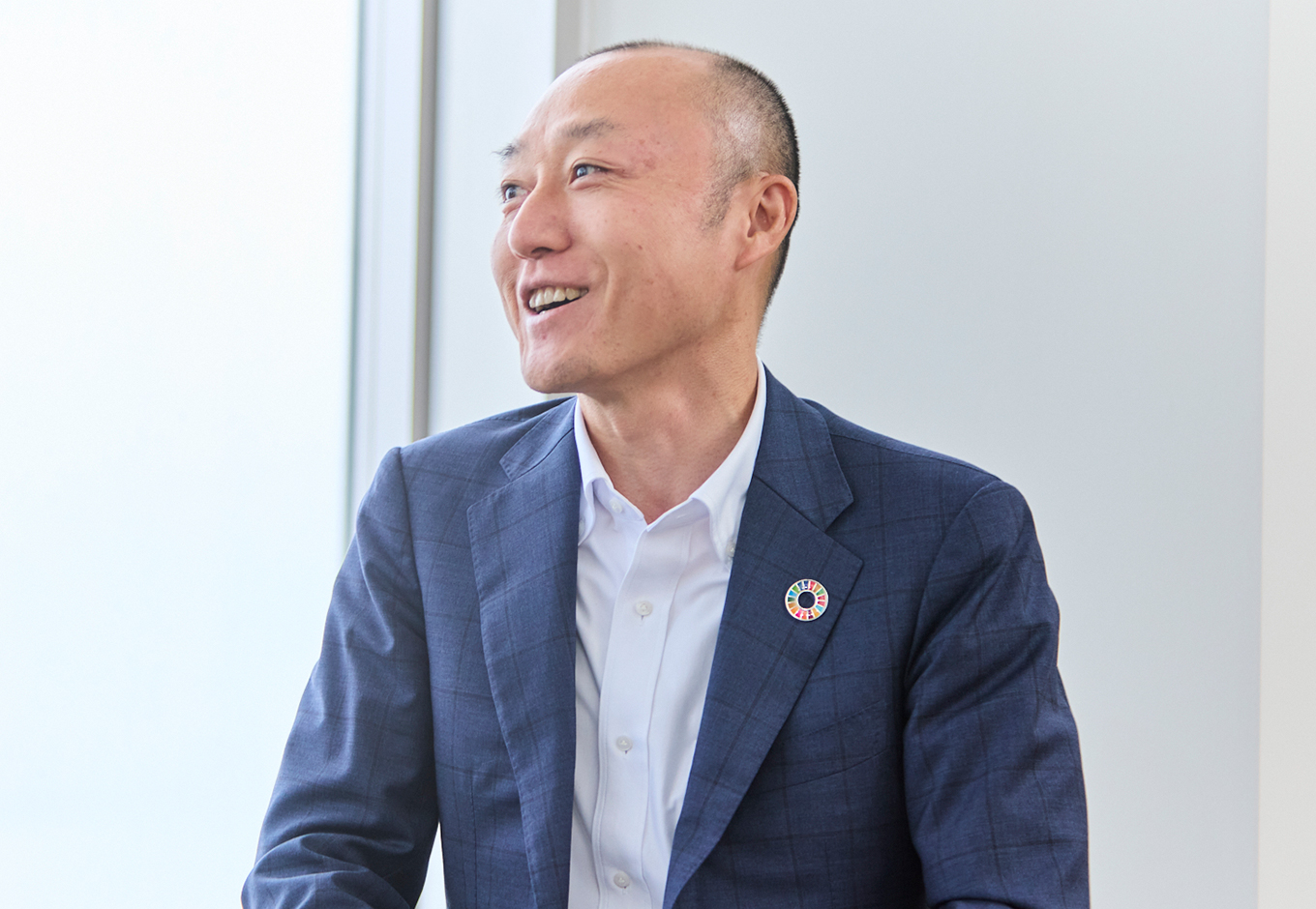 先端材料研究所長 高本 真