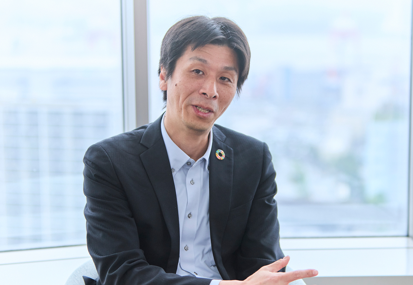 情報通信材料研究所長 森 弘就