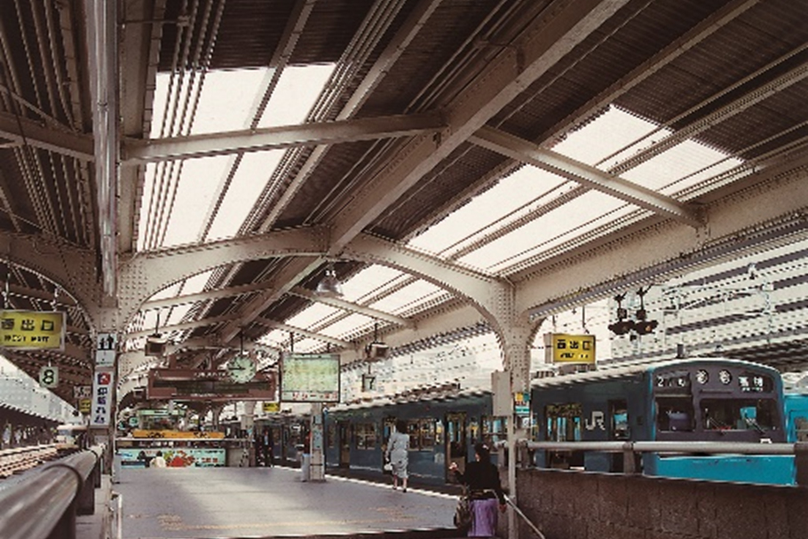 駅の屋根写真